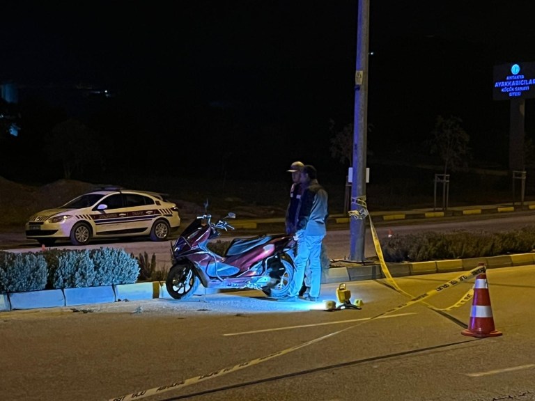 Motosiklet devrildi, 2 çocuk hayatını kaybetti
