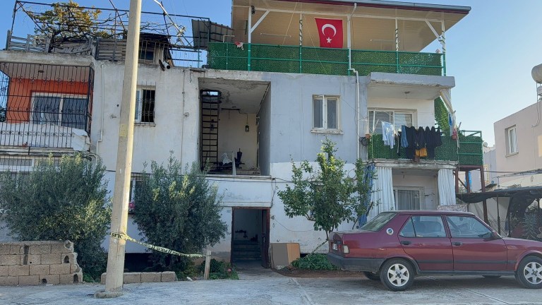  Uzaklaştırma kararı aldırdığı için eşini öldürdü