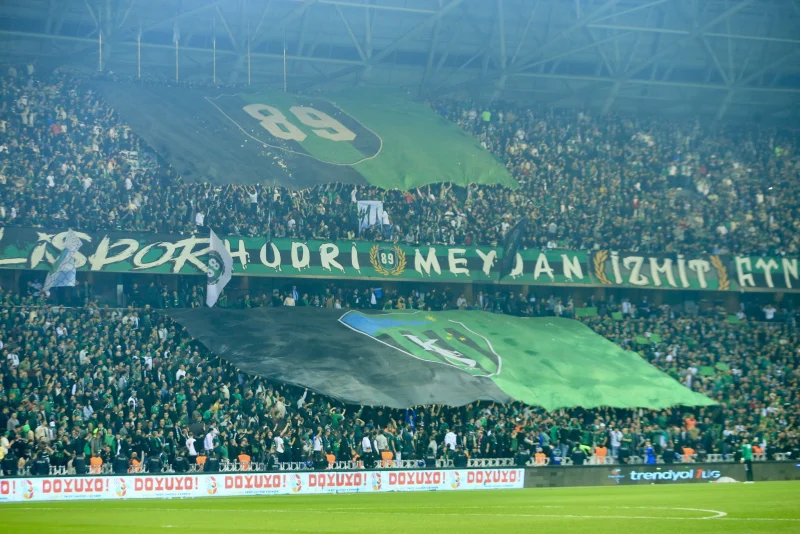 Kocaelispor, Süper Lig’de Tribün Şöleni Yarattı!