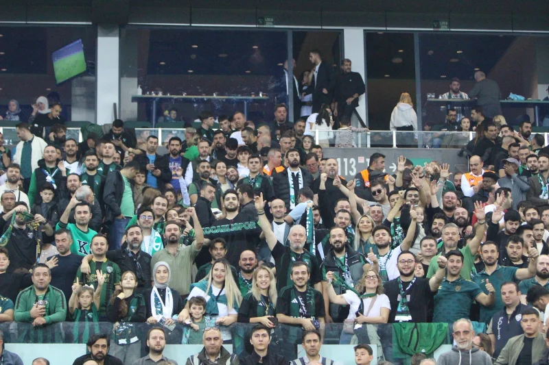 Abdülkerim Durmaz’dan Kocaelispor Taraftarına Eleştiri!