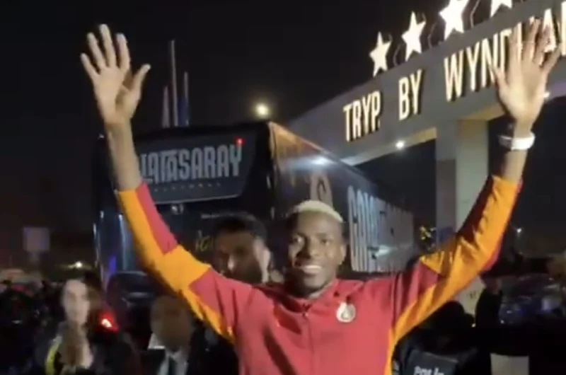 Victor Osimhen Başiskele’de Taraftarları Coşturdu!