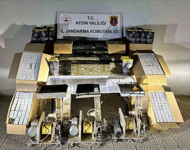 Aydın'da Halı Yıkama Dükkanında Kaçak Sigara İmalatı Ortaya Çıkarıldı