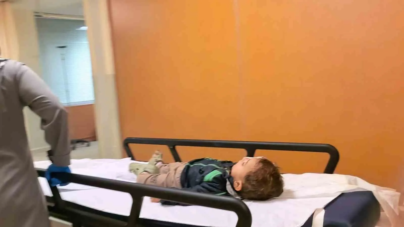 Bursa'da Torpil Patlaması: 2 Yaşındaki Çocuk Ağır Yaralandı