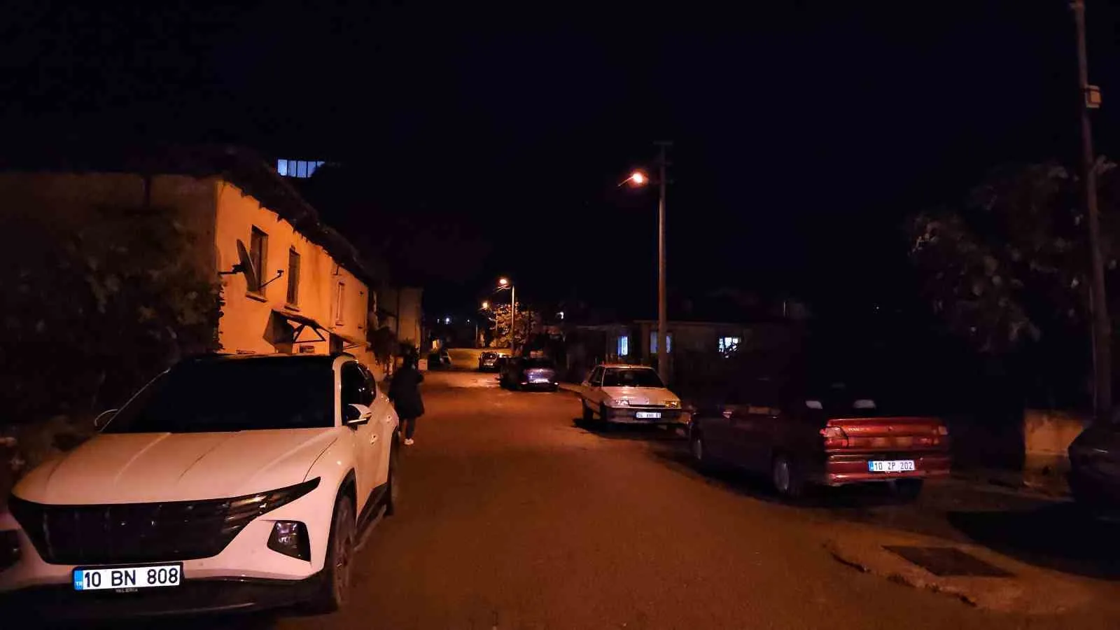 Sındırgı'da Art Arda Depremler Meydana Geldi