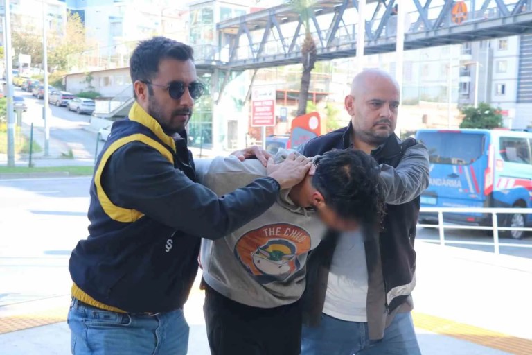 Alanya'da Kadına Saldıran Şahıs Adliyeye Sevk Edildi