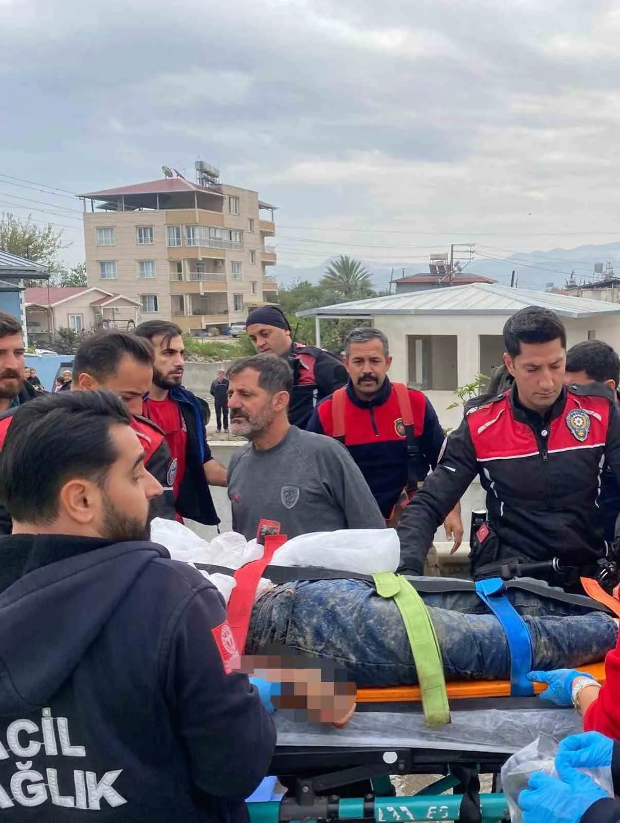Antakya'da Hafif Ticari Araç Genç Kadına Çarptı, Trajik Sonuç