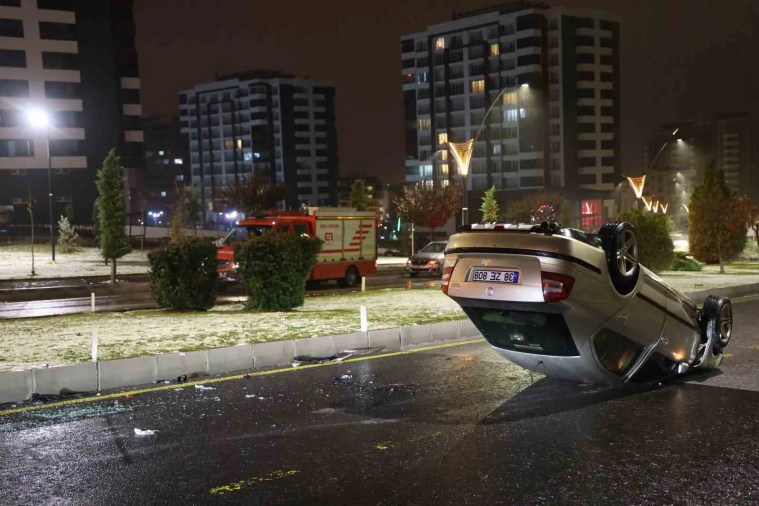 Nevşehir'de Kaza Yapan Sürücü Olay Yerinden Kaçtı