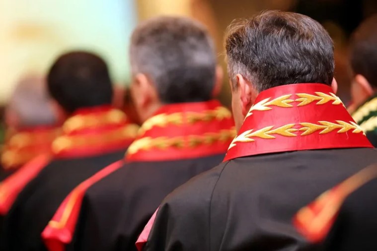 Yargıtay’dan Eski Eşe Mesaj Davasında Emsal Karar!