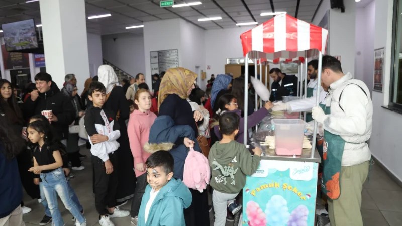 Çayırovalı Çocuklar Tiyatro Keyfi Yaşadı!