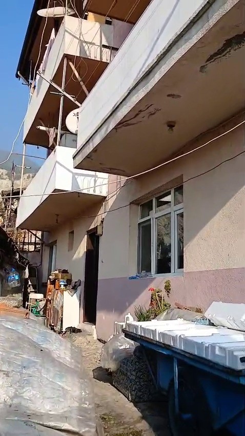 Adam evinin önünde ölü bulundu