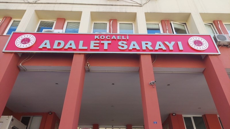 Müzik tartışması cinayetle bitti