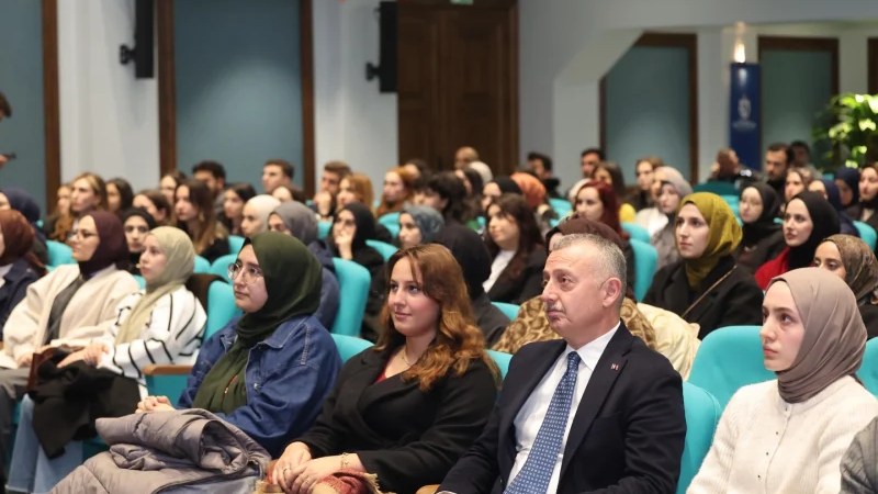 Büyükakın, Kocaeli’de geleceğin liderleriyle buluştu!