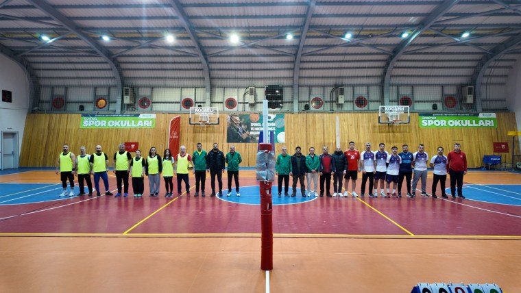 Darıca’da Kurumlar Arası Voleybol Turnuvası Başladı!