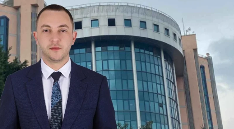 İzmit’te Mide Bulandıran Siyaset!