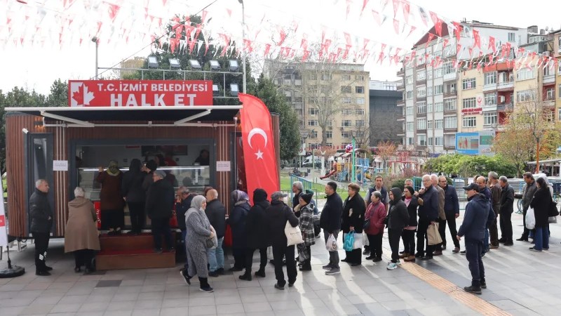 İzmit’te Uygun Fiyatlı Et Desteği Devam Ediyor!