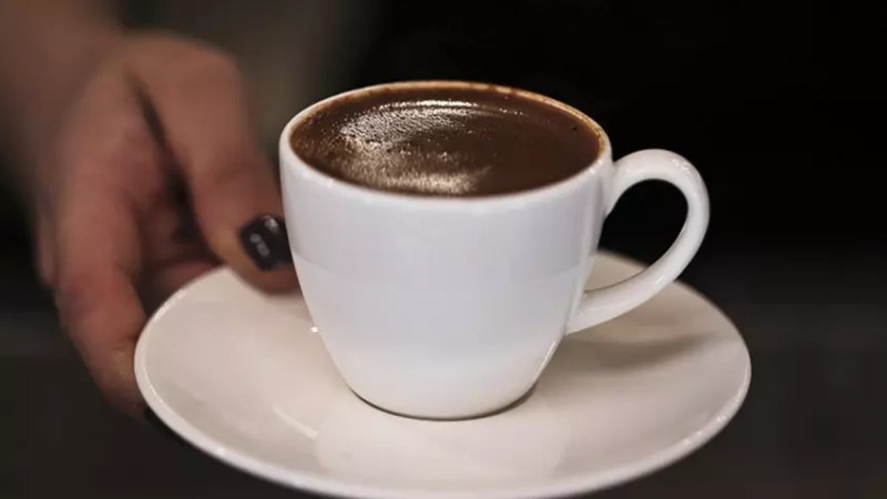 Tansiyon Hastaları Dikkat: Sabah Kahvesi Riskli Olabilir!