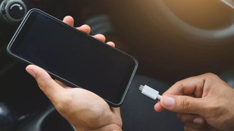 Telefonunu Sürekli Şarjda Tutanlar Dikkat! Pil Ömrü Hakkında Bilmeniz Gerekenler