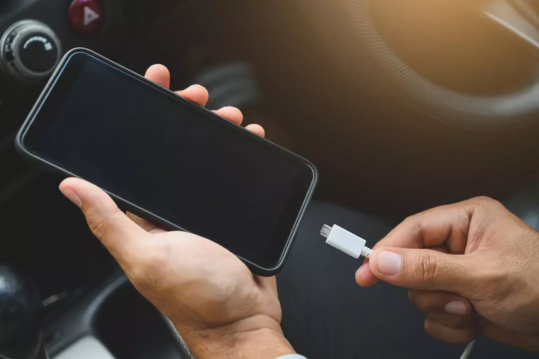 Telefonunu Sürekli Şarjda Tutanlar Dikkat! Pil Ömrü Hakkında Bilmeniz Gerekenler