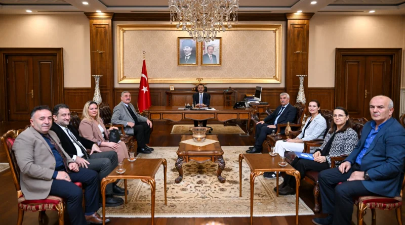 Körfez Kent Konseyi’nden Vali Aktaş’a Ziyaret!