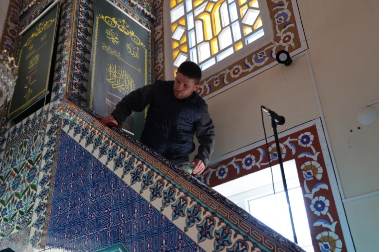 Kartepe’de Camiler Üç Aylar İçin Özenle Temizlendi!
