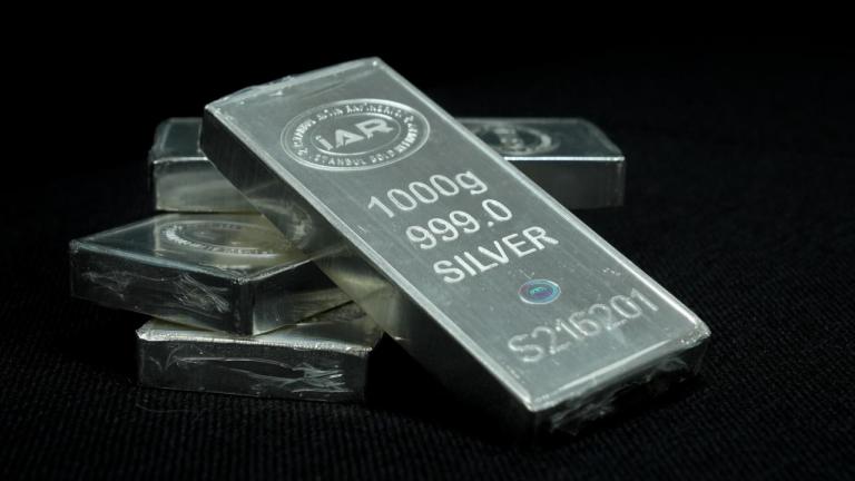 Gümüş Tarihi Rekoru Kırdı: İlk Kez 66 Doları Aştı!