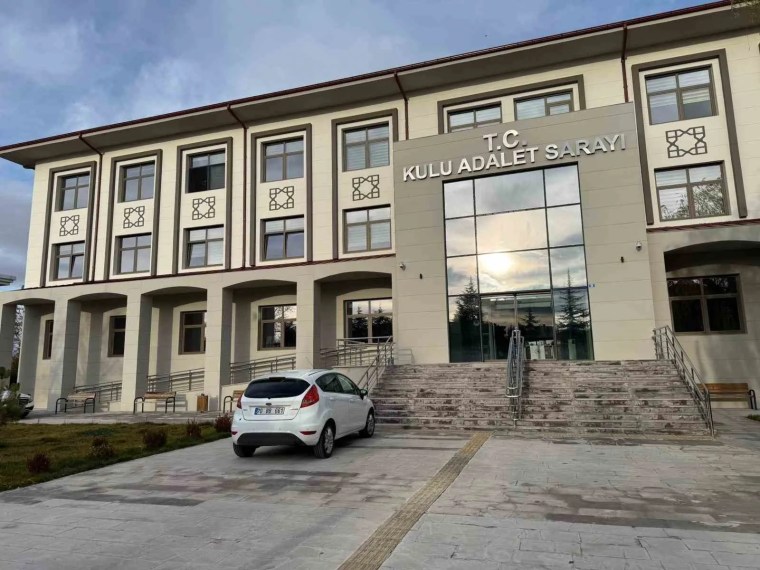 Adliye Memuru İhale Bedellerini Zimmetine Geçirdiği İddiasıyla Tutuklandı