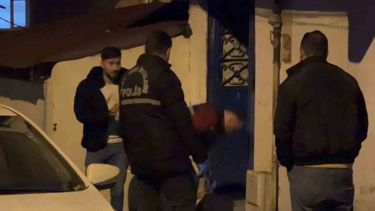 Arnavutköy'de Silahlı Gasp Olayı