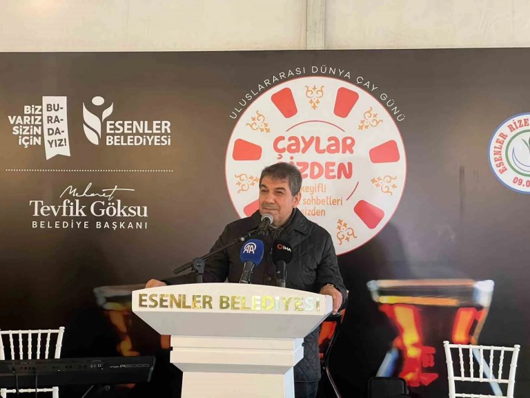 Esenler'de Dünya Çay Günü Coşkusu: 55 Çeşit Çay İkram Edildi
