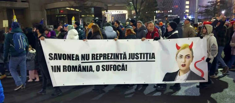 Romanya'da Yargıdaki Usulsüzlükler Protesto Edildi