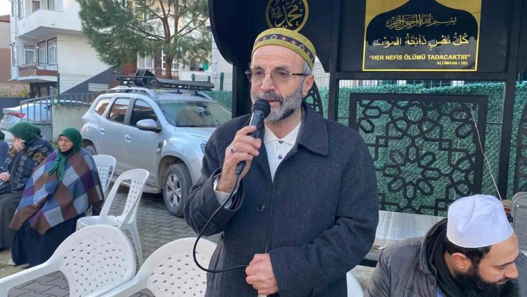 Kocaeli'de 40 Umre Yolcusu Kutsal Topraklara Uğurlandı