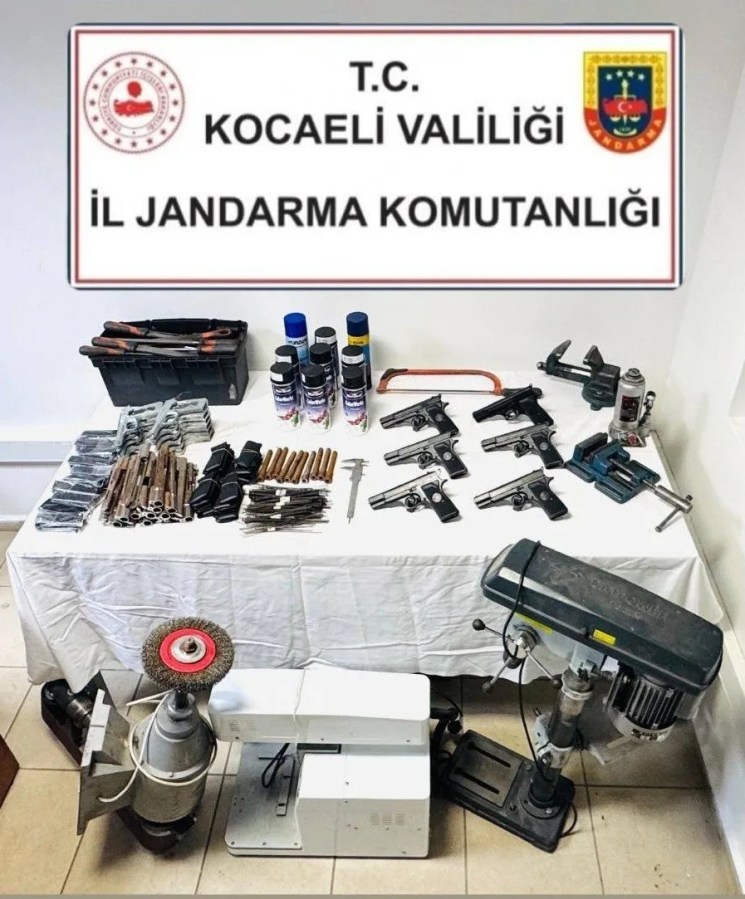 Kocaeli'de Silah İmalathanesine Dönüştürülen Eve Operasyon