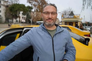 Kadın Yolcu ve Taksici Arasında Hizmet Bedeli Tartışması