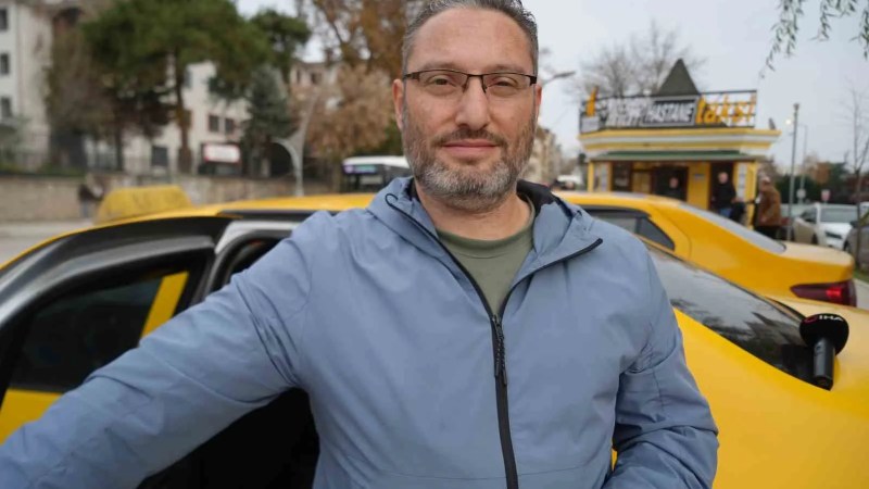 Kadın Yolcu ve Taksici Arasında Hizmet Bedeli Tartışması