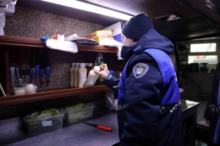 Zabıtadan Balıkçı Teknelerine Yılbaşı Öncesi Denetim