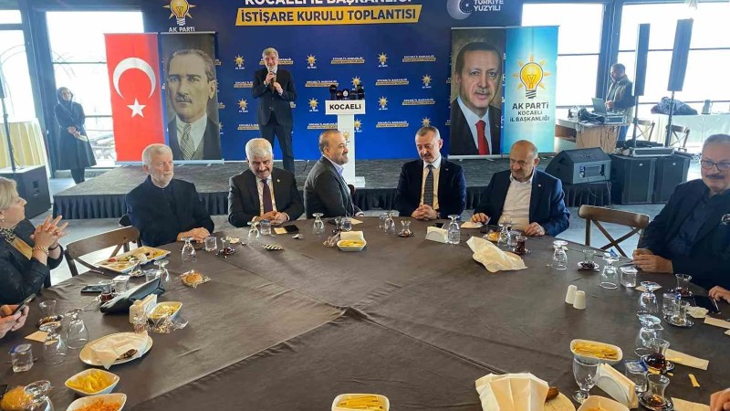 Eski Bakan Osman Pepe'den Yeni Yalta Uyarısı