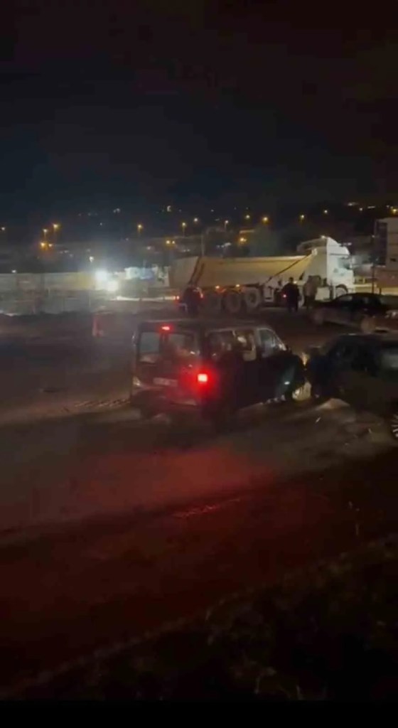 Kocaeli'de Trafikte Yol Verme Kavgası: Dört Kişi Gözaltına Alındı