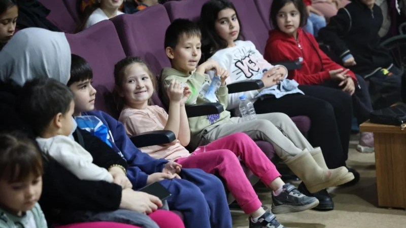 Kartepe’de Minik İzleyicilere Neşeli Bir Gün!