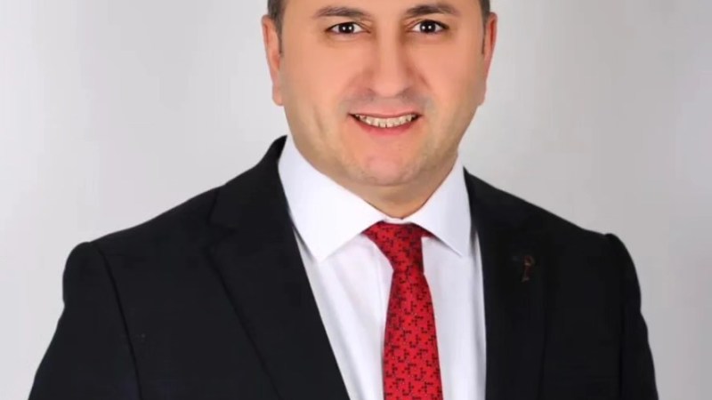 Gebze’de tepki çeken iddia: İlçe başkanı, fabrikasına iş başvurusu yapanları partiye üye mi yaptı?