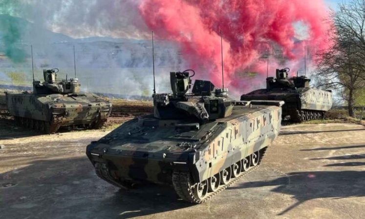İtalya, Lynx Zırhlı Araçları Teslim Aldı