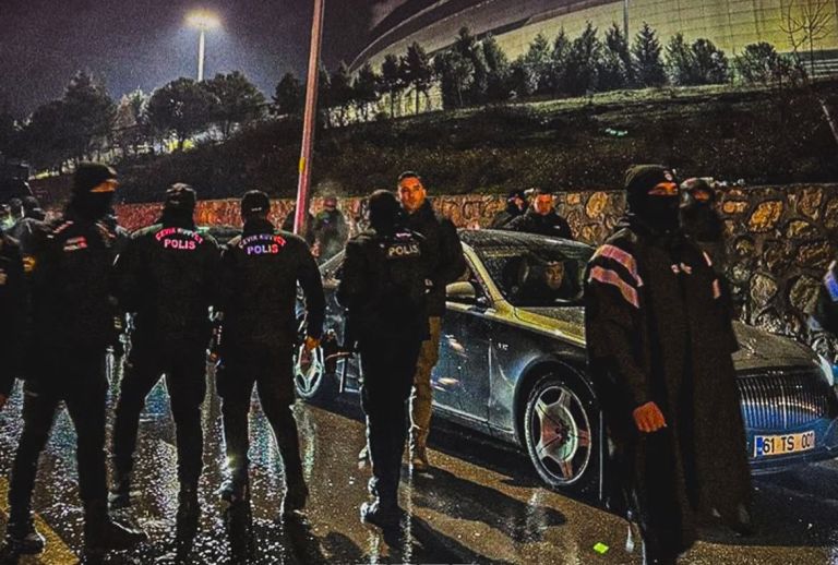 Trabzonspor Başkanı Erdoğan Doğan’a stat çıkışı saldırı!