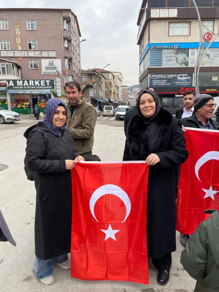 Dilovası kırmızı beyaz!