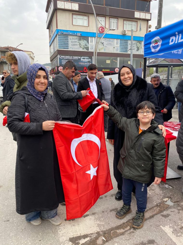Dilovası kırmızı beyaz!