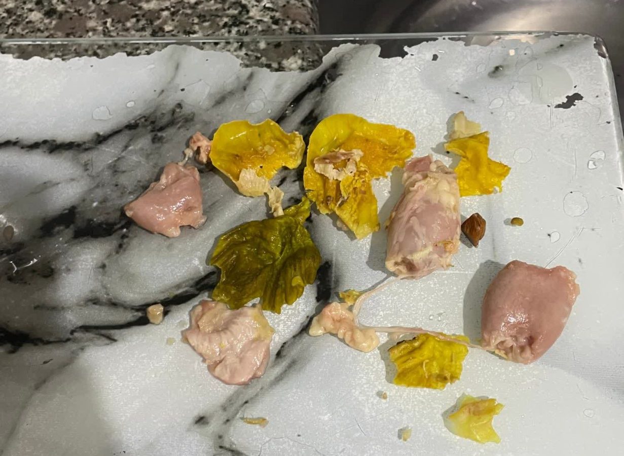 Kocaeli’de tavuk skandalı! Marketten aldığı tavukta şok eden manzara