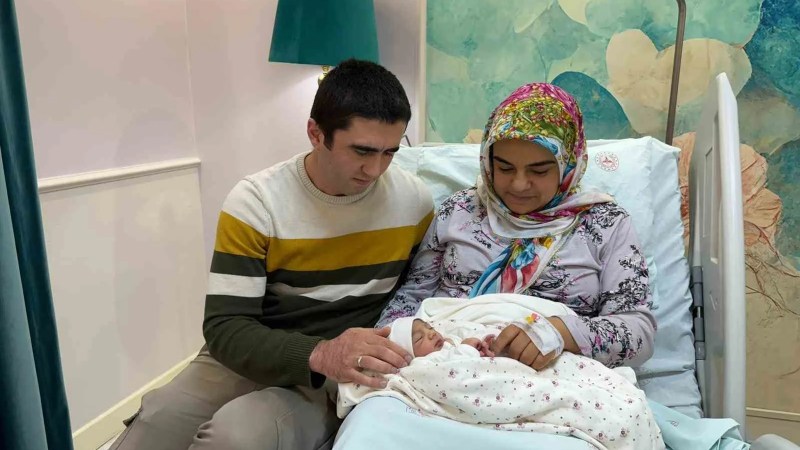 Tunceli'de 2026'nın İlk Bebeği Sahra Dünyaya Geldi