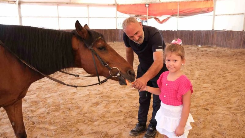 Kocaeli'de Binlerce Çocuğa At Sevgisi Aşılandı