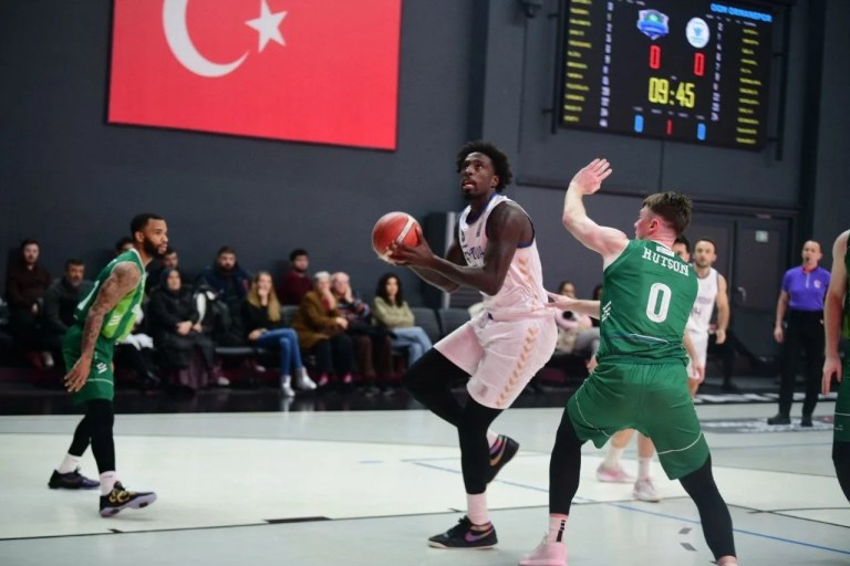 Çayırova Belediyesi Yarı Finale Yükseldi