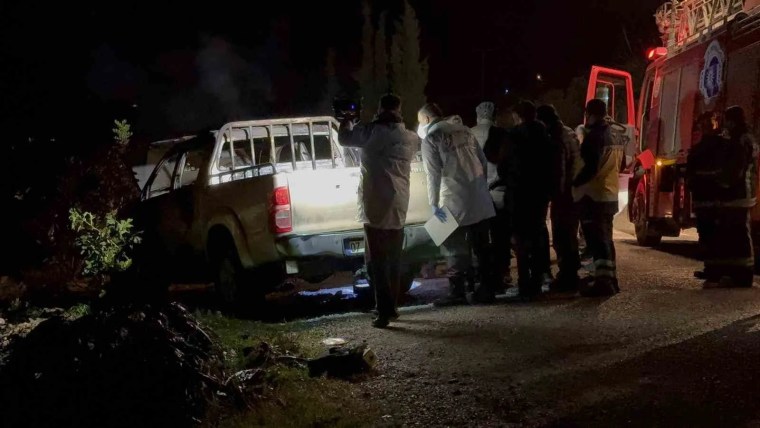 Antalya Gazipaşa'da Araç İçinde Yanmış Ceset Bulundu