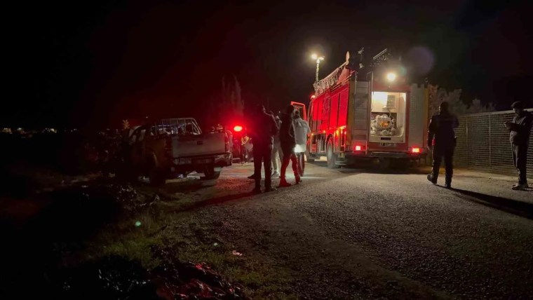 Antalya Gazipaşa'da Araç İçinde Yanmış Ceset Bulundu