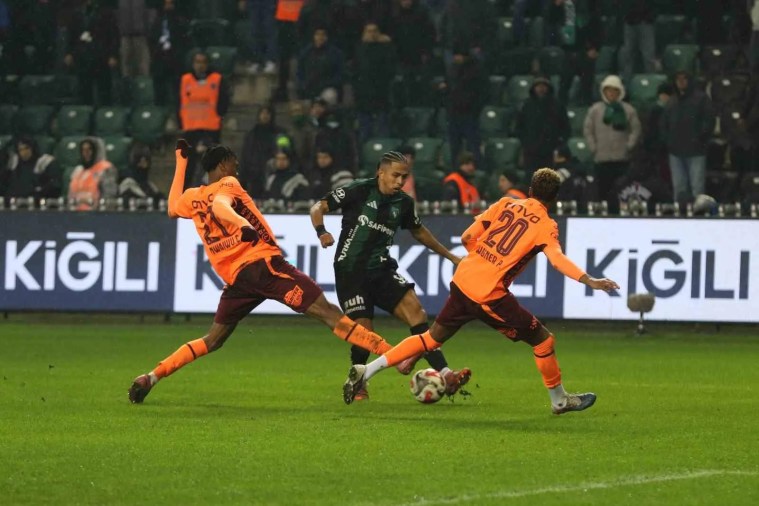Kocaelispor Evinde Trabzonspor'a Yenildi