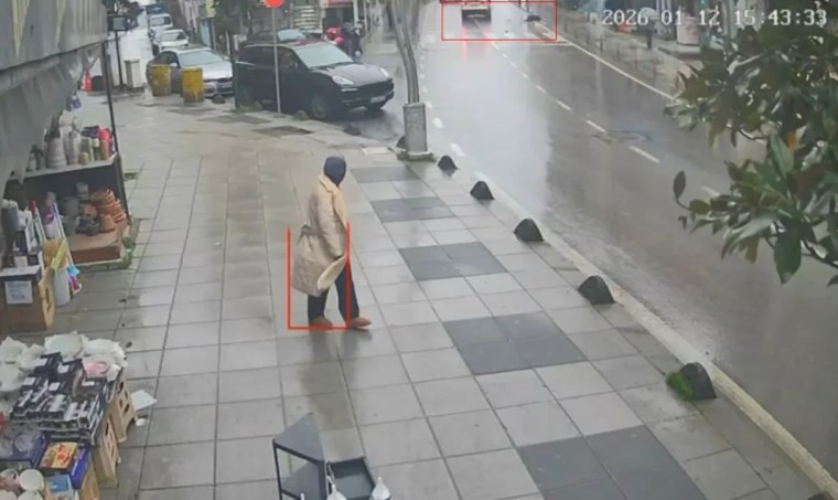 Çayırova'da Yaya Geçidinde Kaza: Kadın Yoğun Bakımda